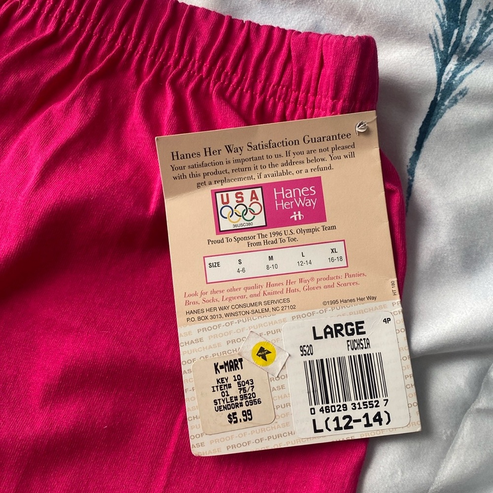 Vintage 1995 Hanes biker shorts Fuchsia size L 12-14 NWT